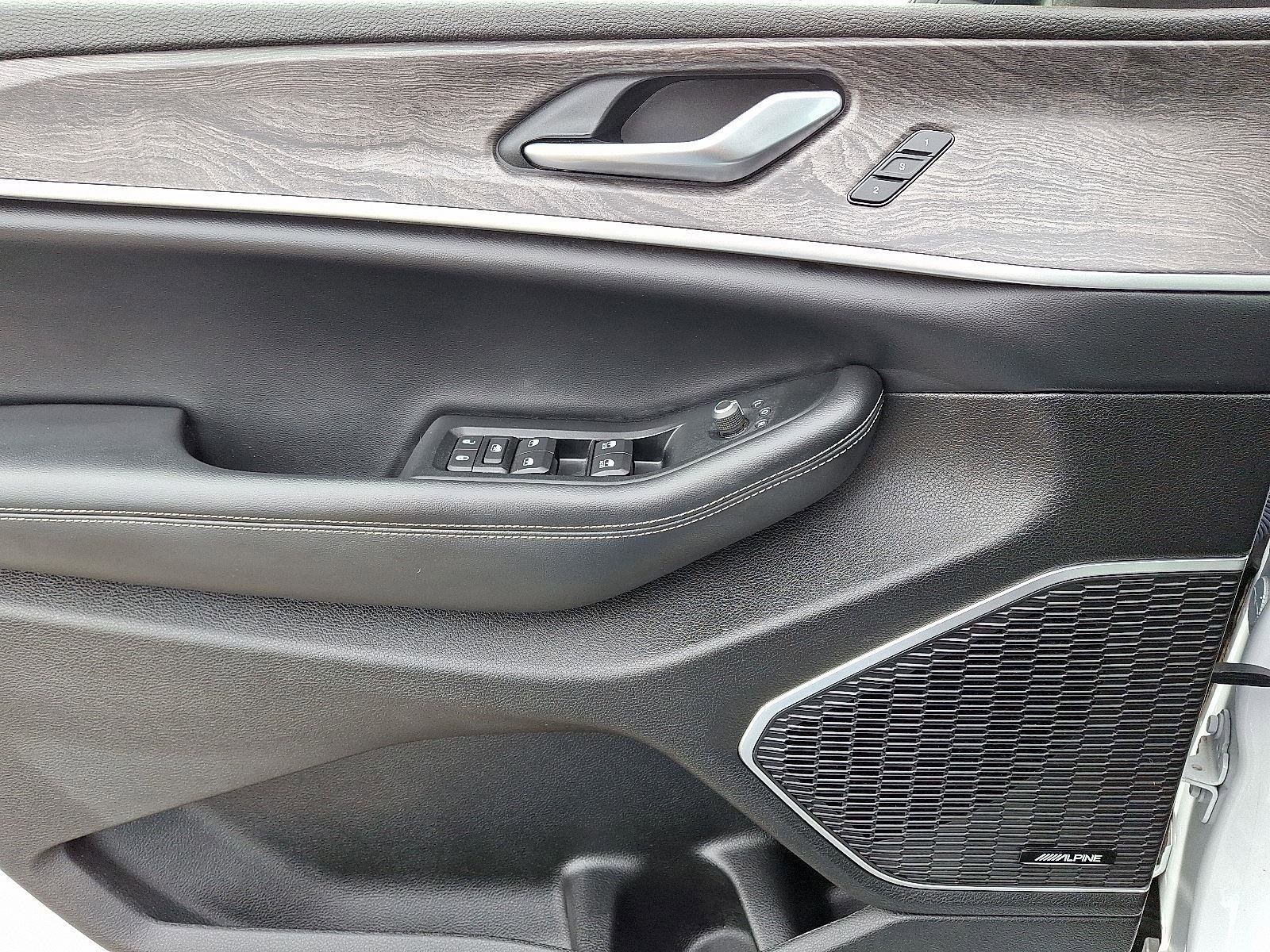 Used 2022 Jeep Grand Cherokee Limited 4xe image 12