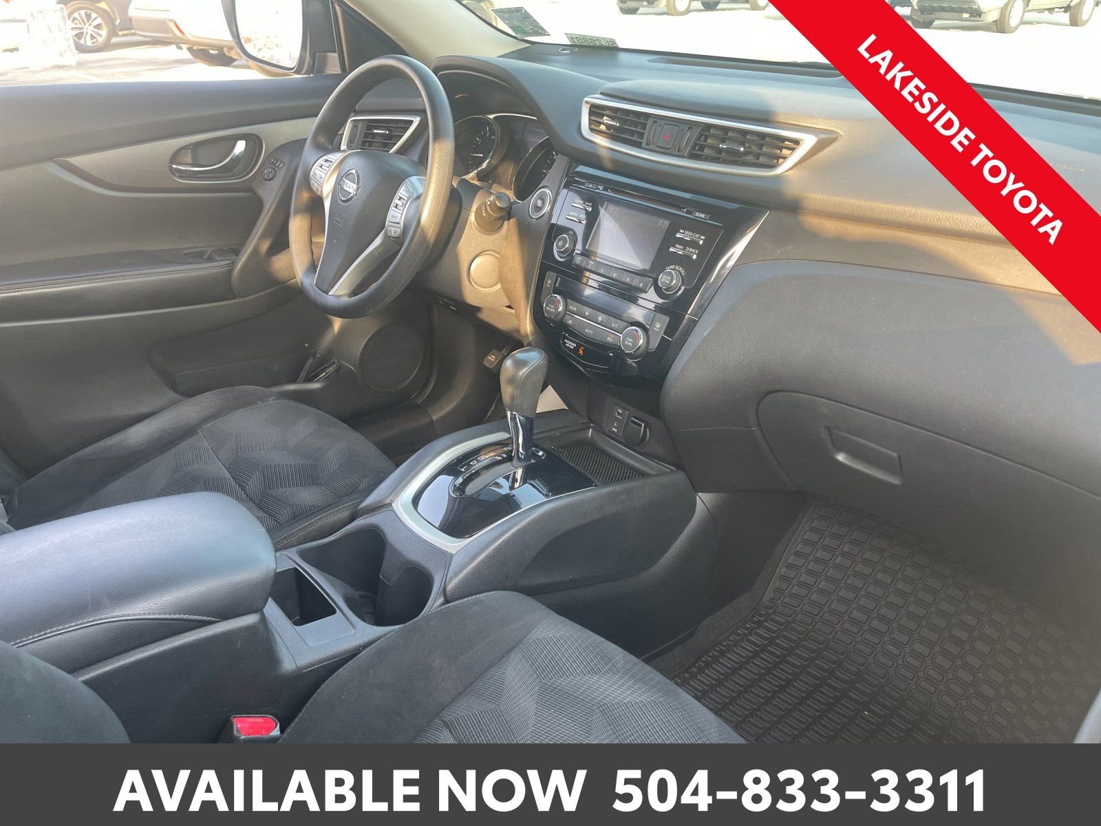 Used 2016 Nissan Rogue SV image 16