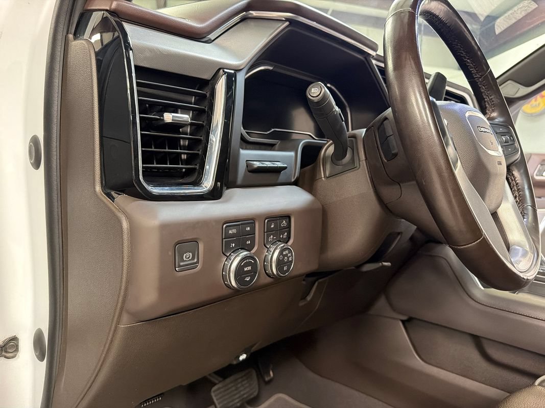 Used 2024 GMC Sierra 3500 Denali w/ Denali Reserve Package AWD/4WD image 32