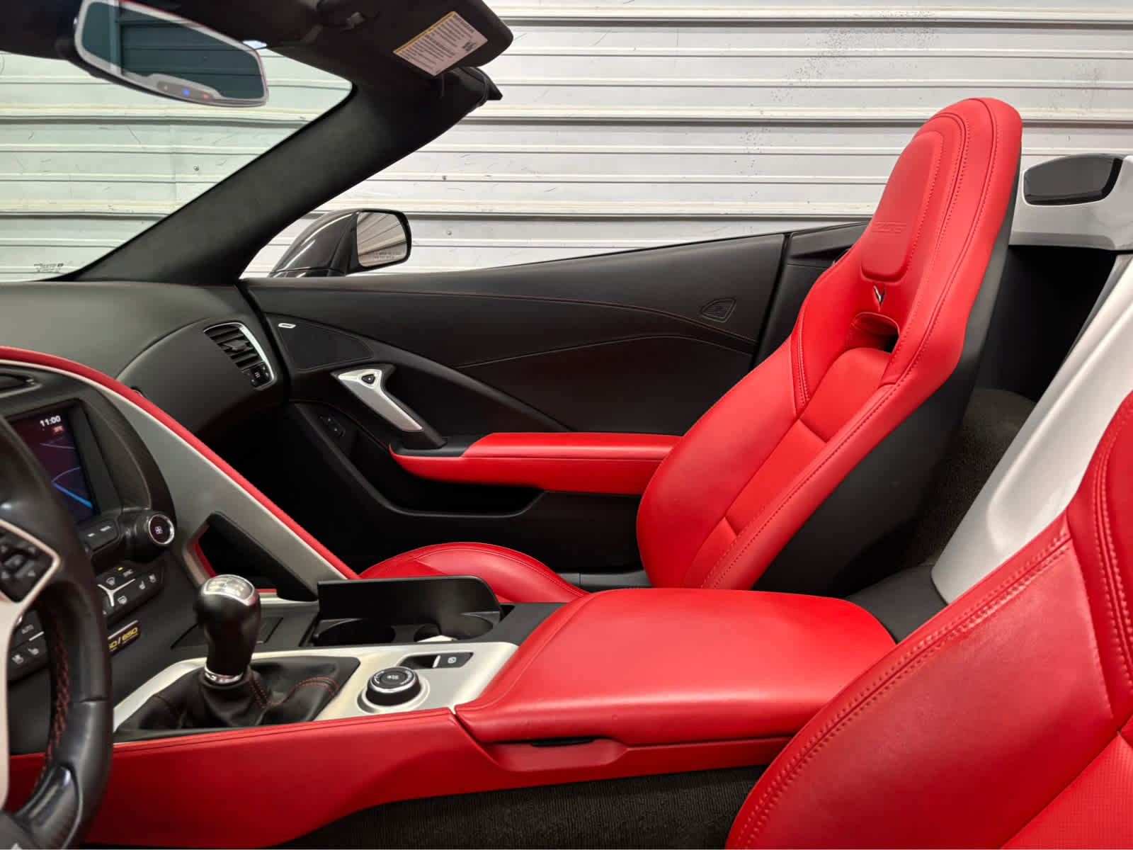Used 2015 Chevrolet Corvette Z06 w/ 3LZ Preferred Equipment Group image 24