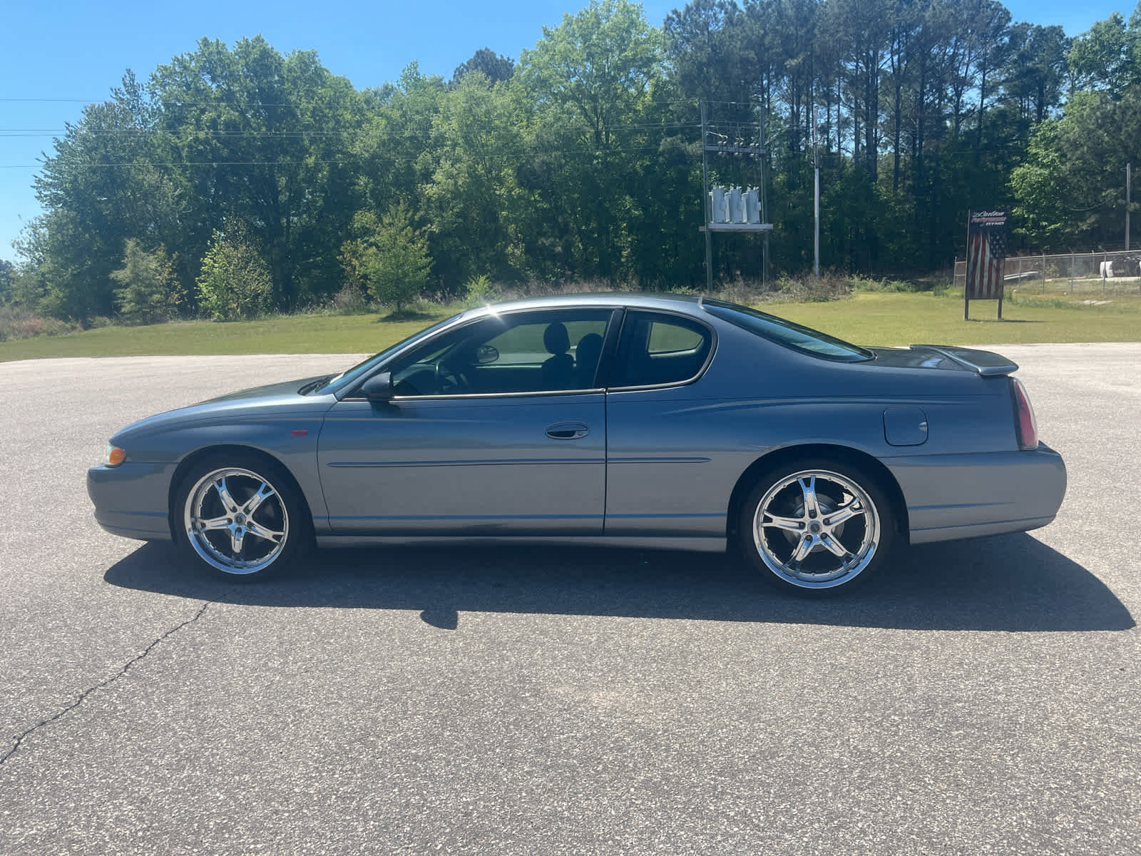 Used 2004 Chevrolet Monte Carlo SS w/ Preferred Equipment Group FWD image 3