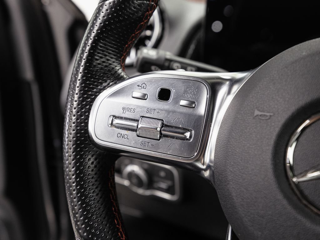 Used 2023 Mercedes-Benz EQB 300 4MATIC image 10