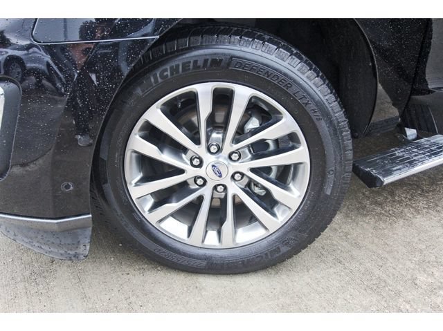 Used 2018 Ford Expedition Limited w/ Equipment Group 301A RWD image 29