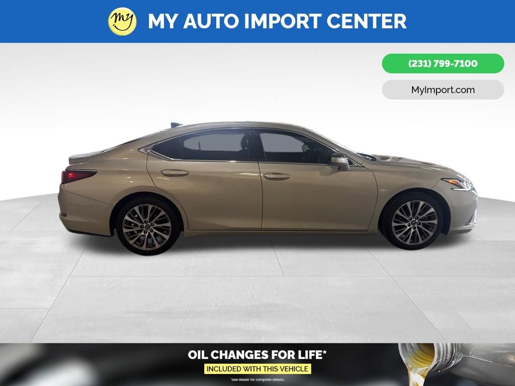 Used 2019 Lexus ES 350 350 Luxury w/ Accessory Package 2 image 8