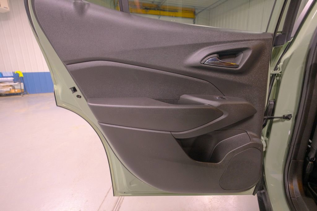 Used 2024 Chevrolet Trax RS w/ Sunroof Package image 28