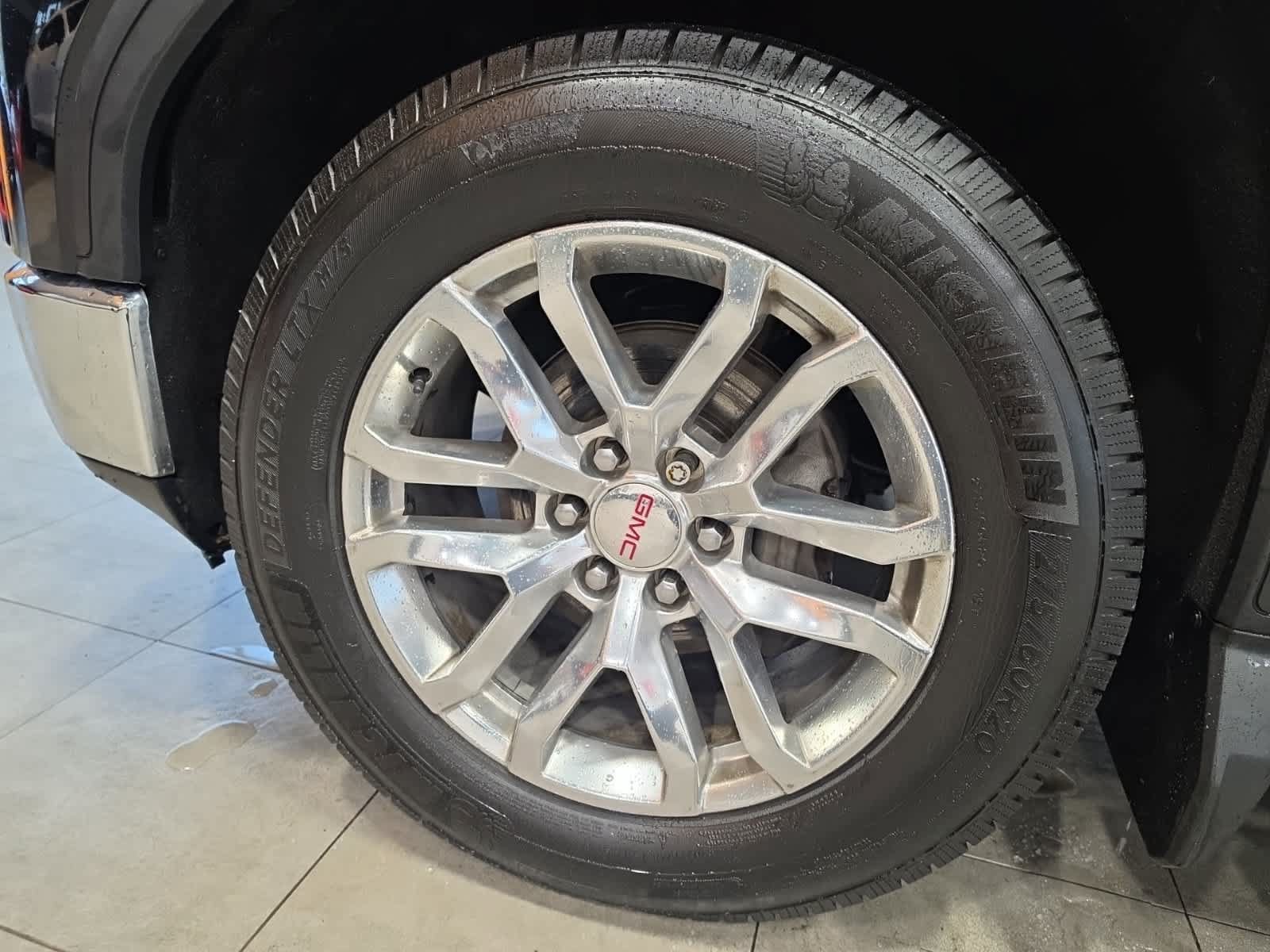 Used 2019 GMC Sierra 1500 SLT w/ SLT Premium Plus Package AWD/4WD image 15