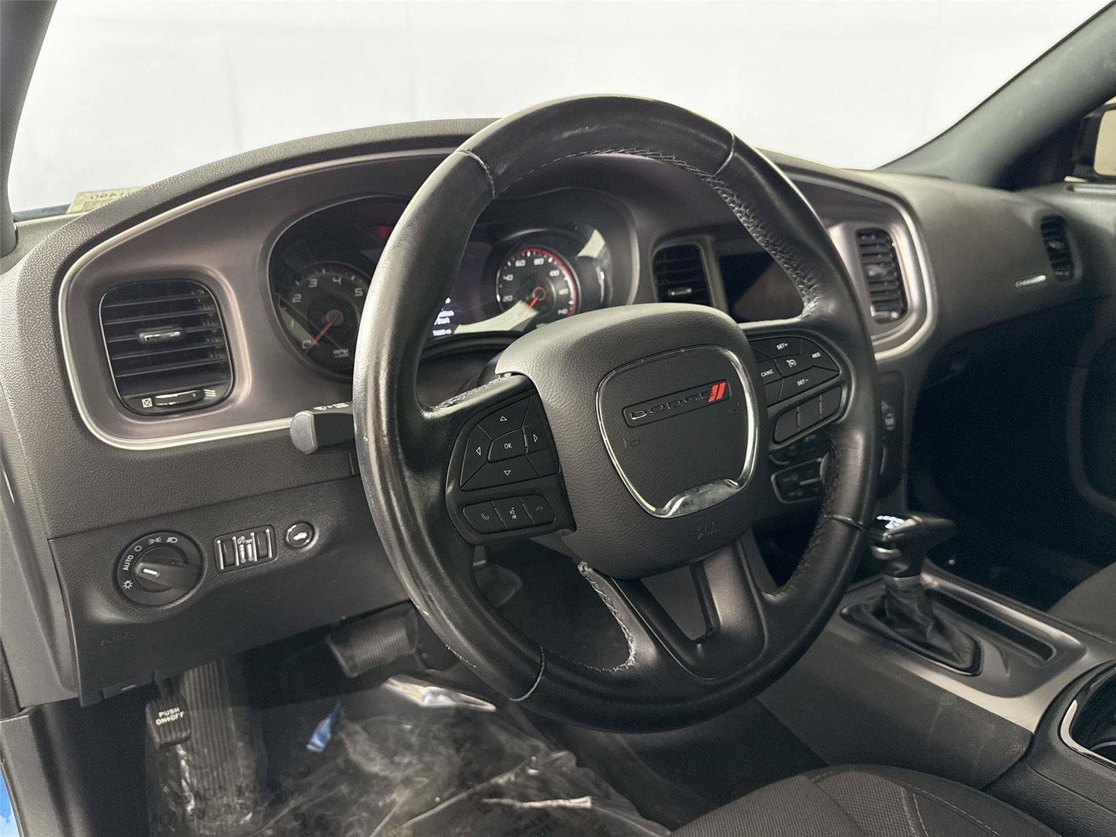 Used 2021 Dodge Charger SXT w/ Blacktop Package RWD image 4