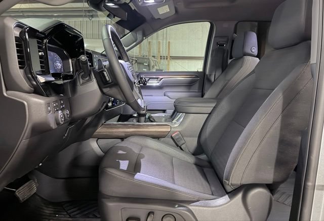 Used 2026 Chevrolet Silverado 1500 LT Trail Boss AWD/4WD image 13