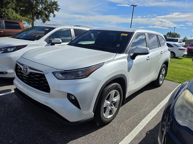 Used 2023 Toyota Highlander LE AWD/4WD image 14