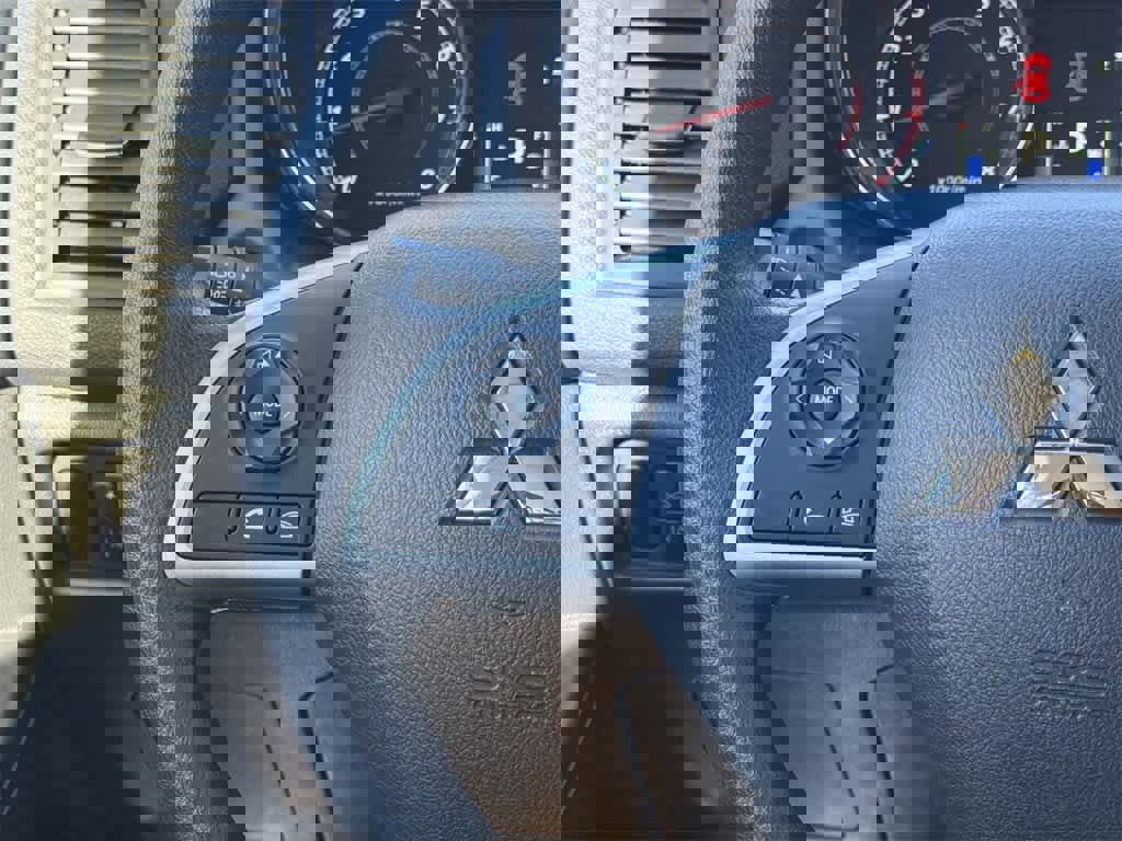 Used 2025 Mitsubishi Outlander Sport ES image 13