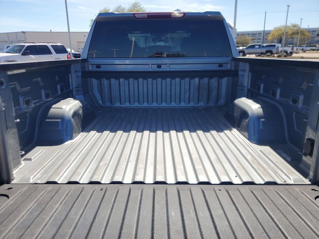 Used 2025 Chevrolet Silverado 1500 Custom image 7