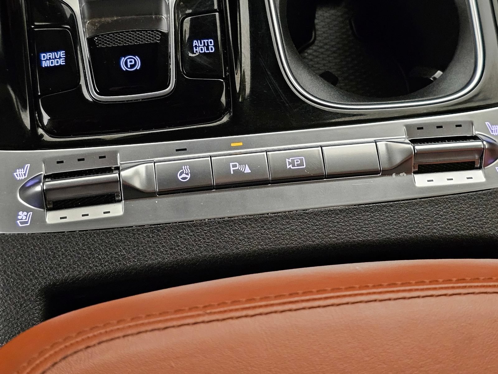Used 2022 Kia Carnival SX Prestige FWD image 12