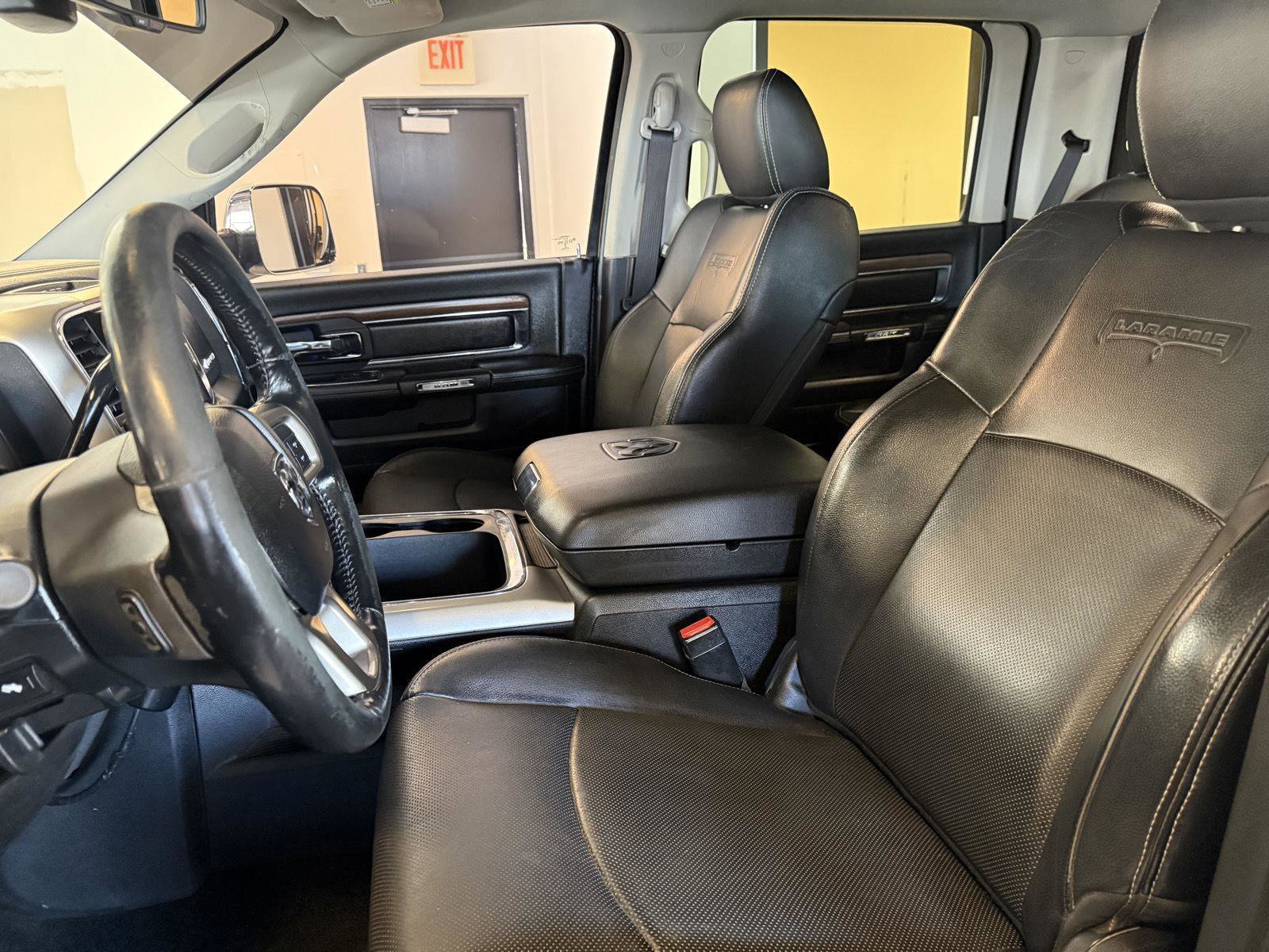 Used 2017 RAM 3500 Laramie w/ Convenience Group image 14