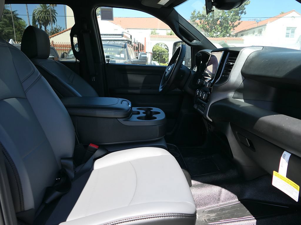 New 2026 RAM 3500 Tradesman w/ Chrome Appearance Group A AWD/4WD image 27