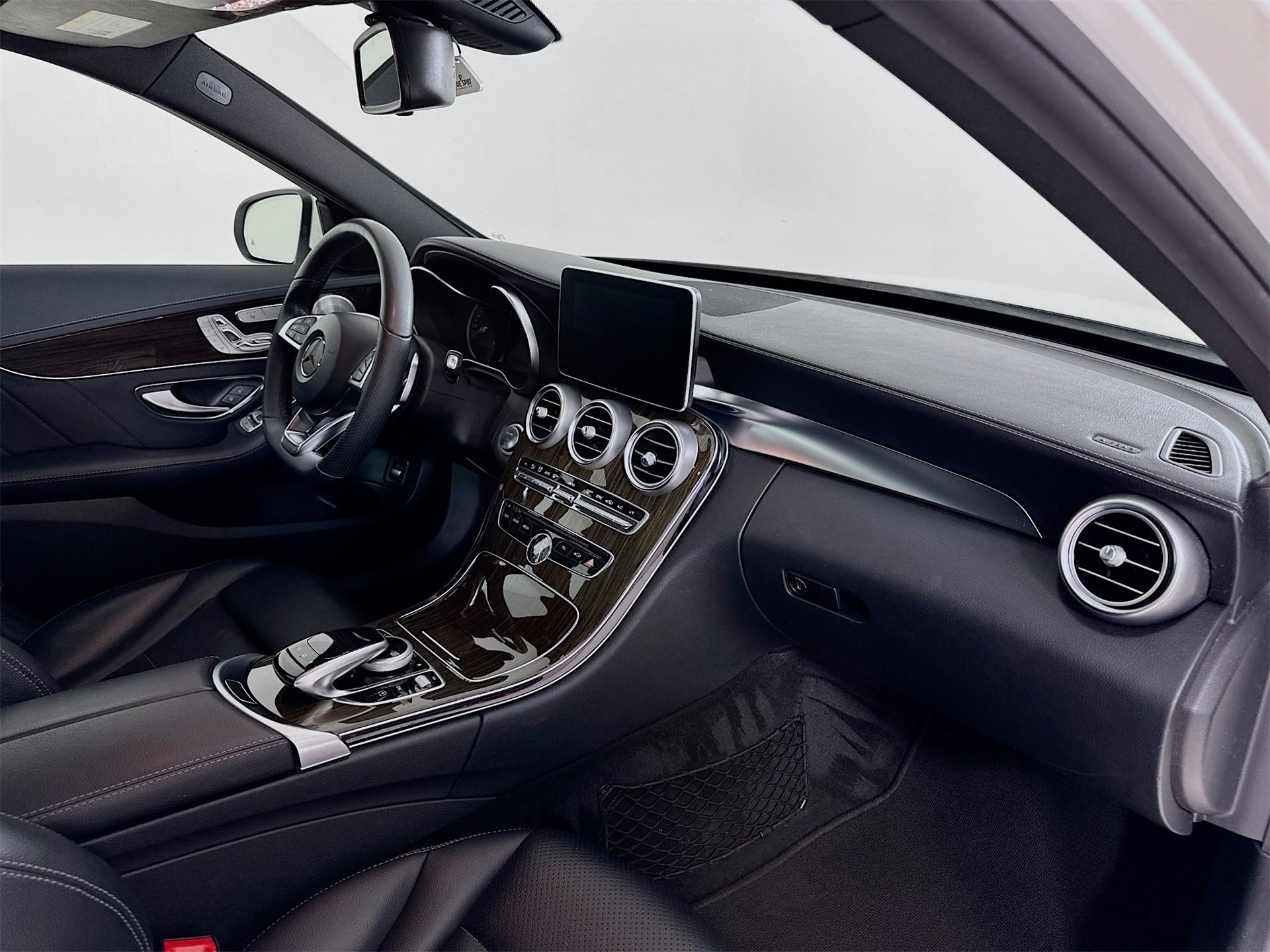 Used 2015 Mercedes-Benz C 400 4MATIC image 32