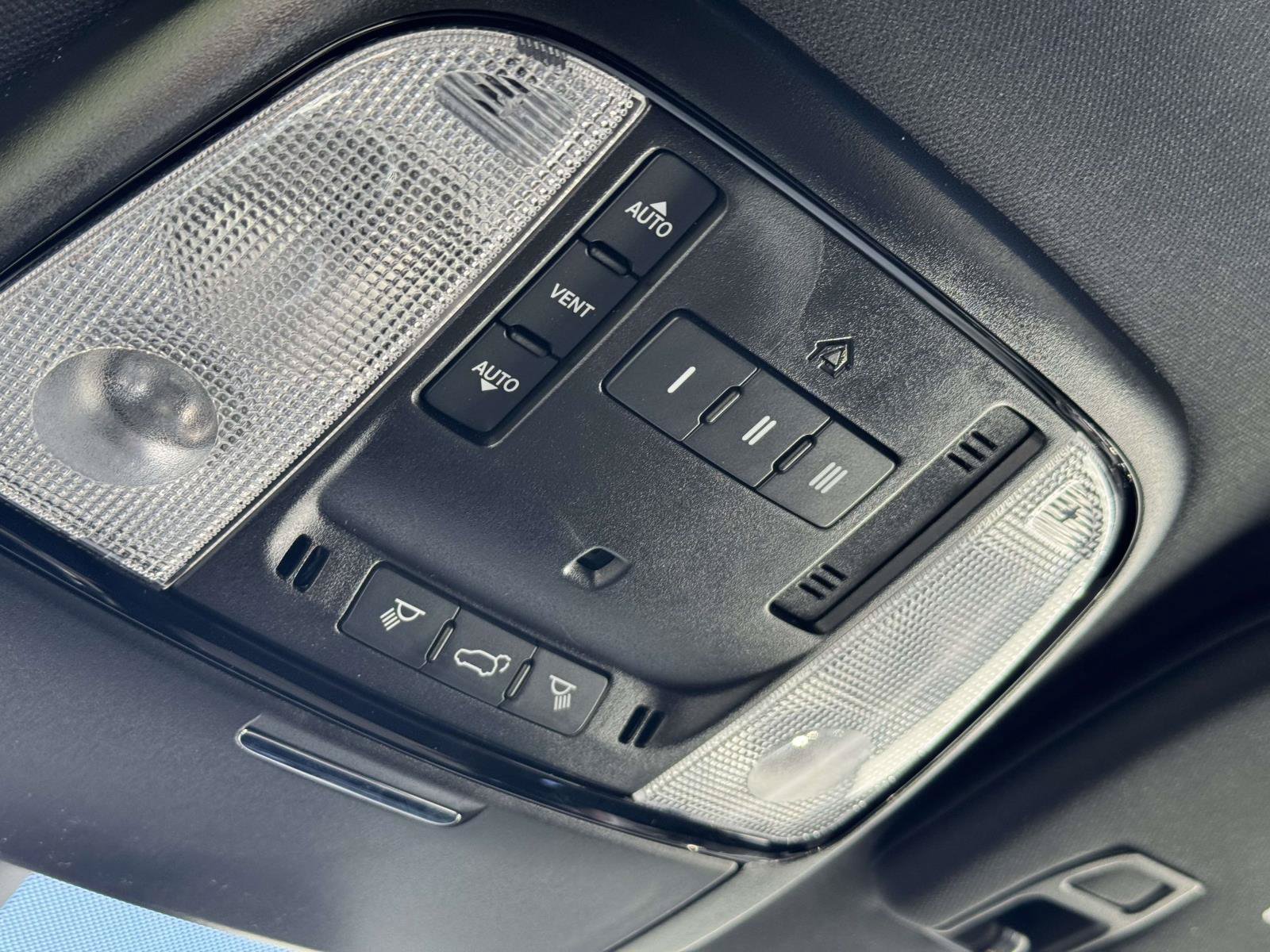 Used 2025 Dodge Durango GT AWD/4WD image 12