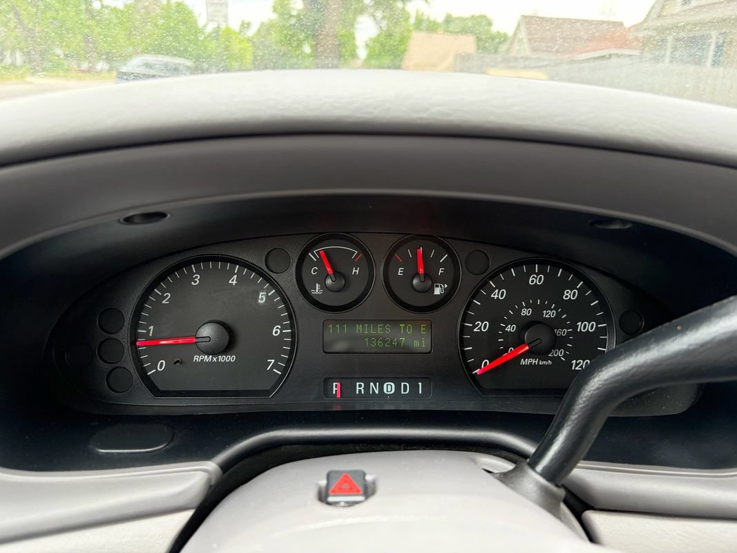 Used 2005 Ford Taurus SE FWD image 21