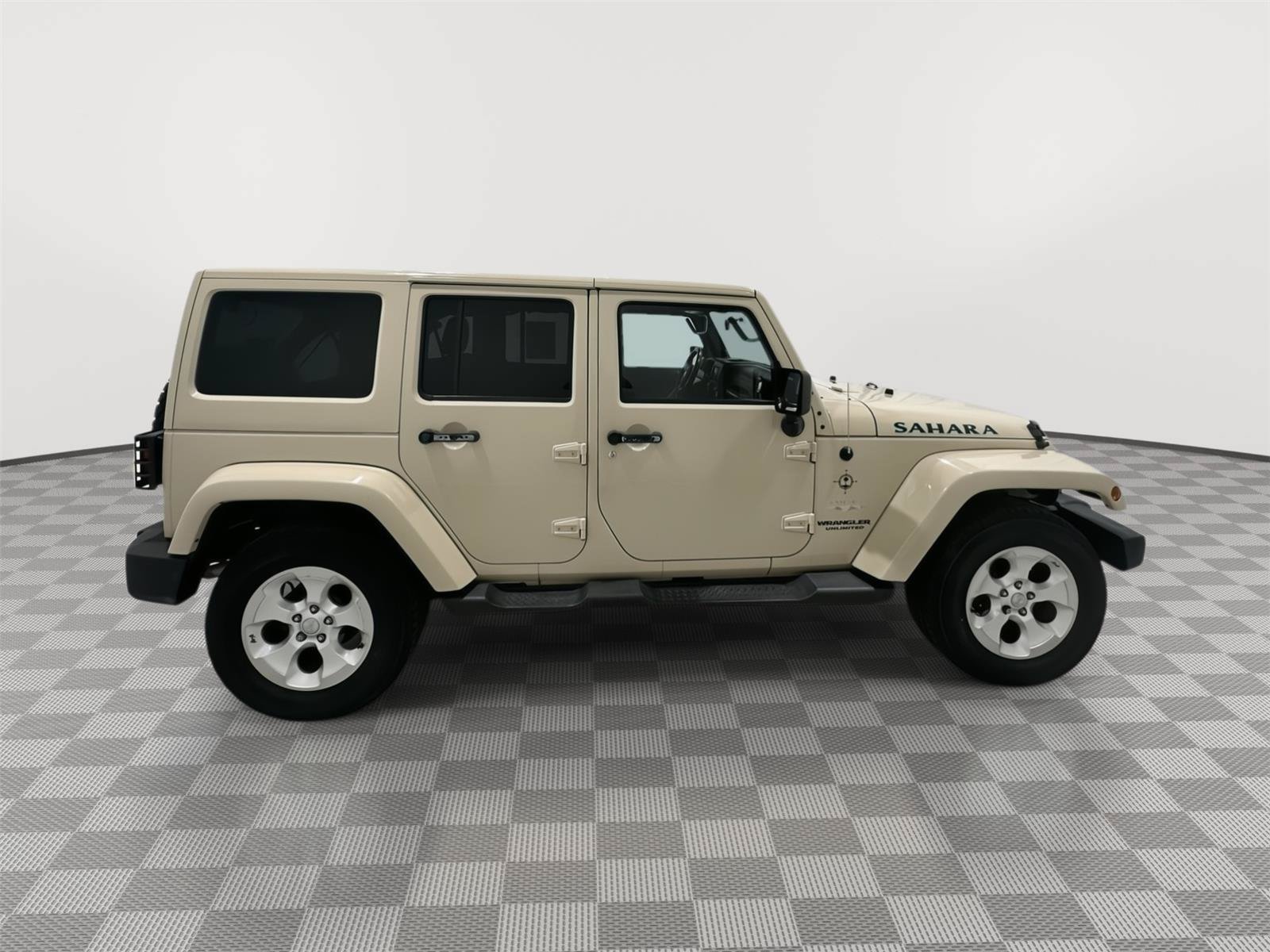 Used 2011 Jeep Wrangler Unlimited Sahara w/ Connectivity Group AWD/4WD image 6