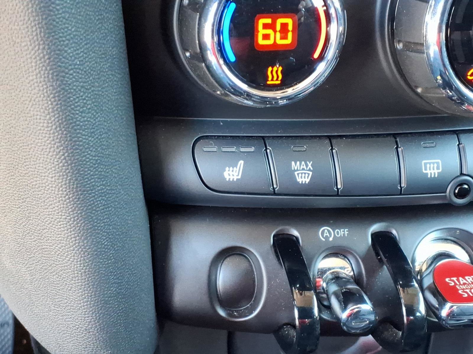 Used 2022 MINI Cooper 2-Door Hardtop image 16