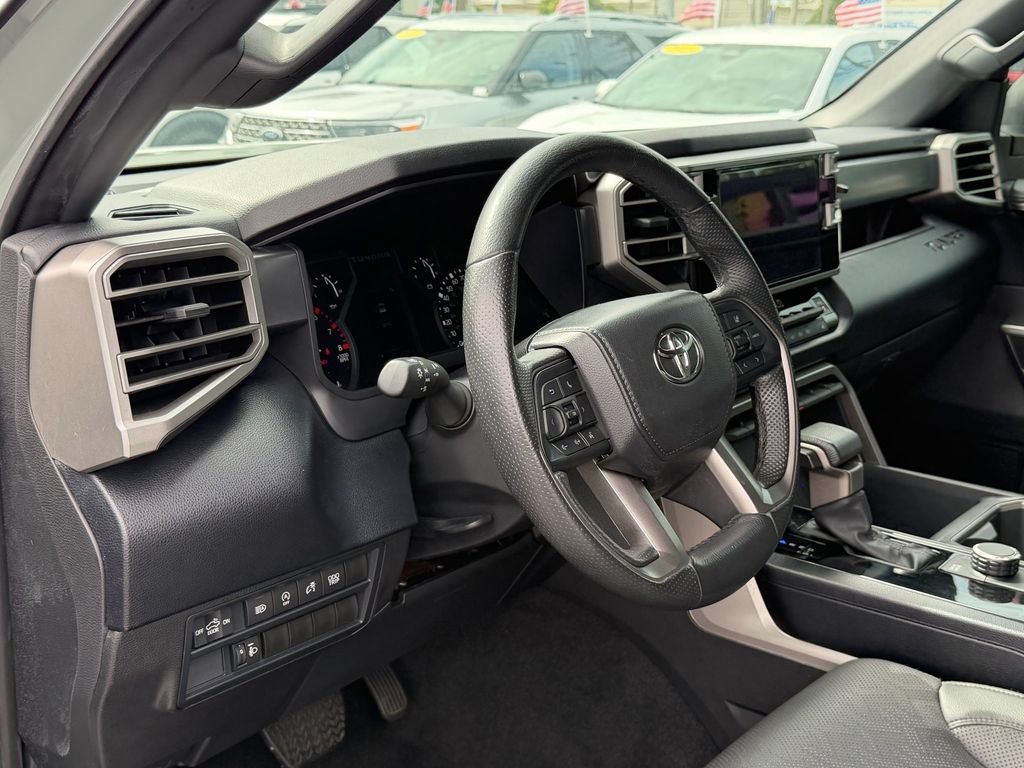 Used 2025 Toyota Tundra SR5 w/ SR5 Premium Package RWD image 12
