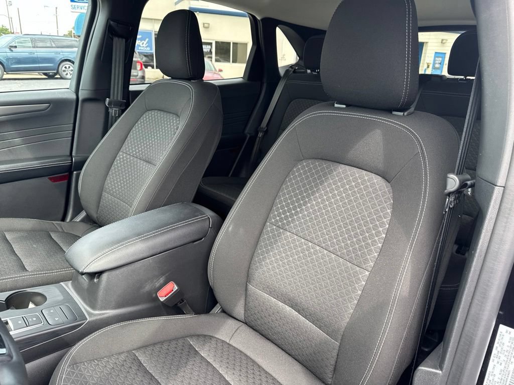 Certified 2024 Ford Escape Active AWD/4WD image 12