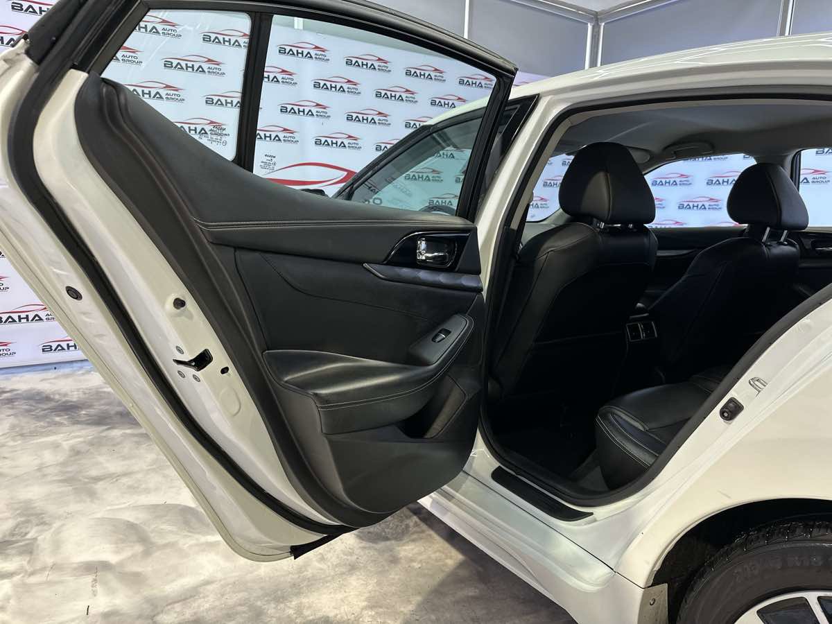 Used 2022 Nissan Maxima SV w/ Floor Mat Group image 26