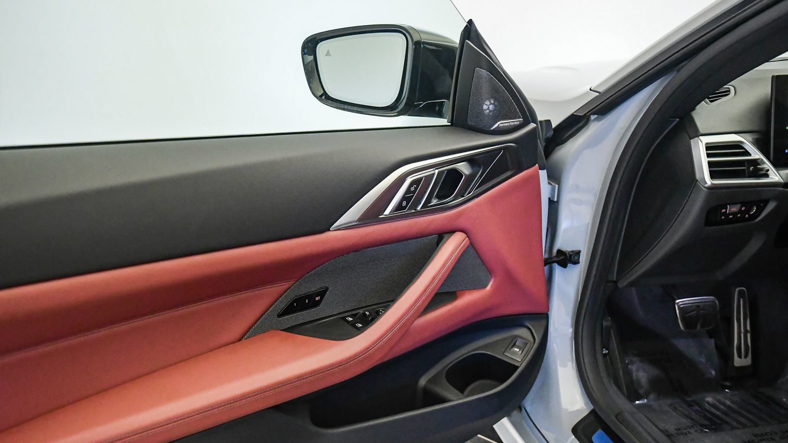 Used 2026 BMW 430i Coupe w/ M Sport Package RWD image 25