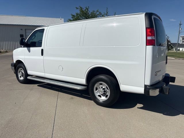 Used 2024 Chevrolet Express 2500 w/ Driver Convenience Package RWD image 22