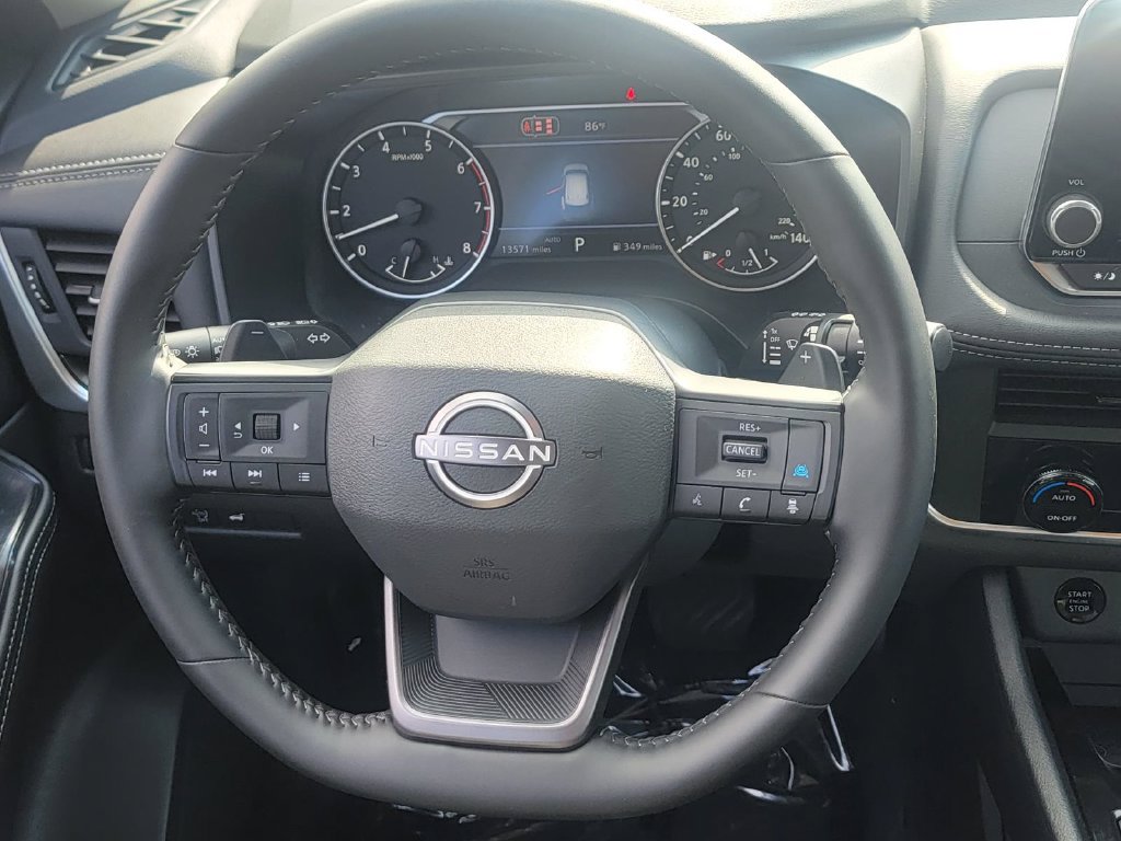 Used 2026 Nissan Rogue SV AWD/4WD image 19