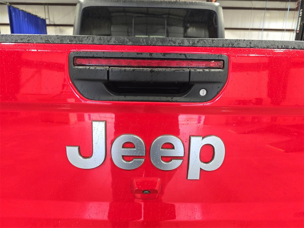 Used 2020 Jeep Gladiator Overland w/ Trailer Tow Package image 14