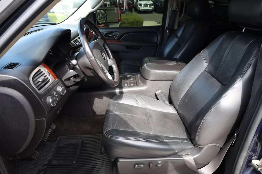 Used 2011 Chevrolet Silverado 1500 LTZ AWD/4WD image 11