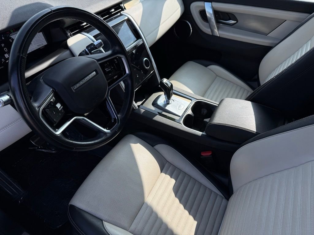 Used 2022 Land Rover Discovery Sport SE R-Dynamic image 17