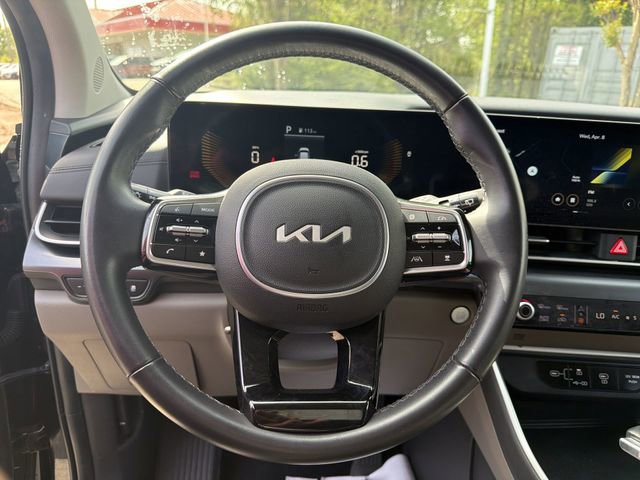 Certified 2025 Kia Carnival image 14