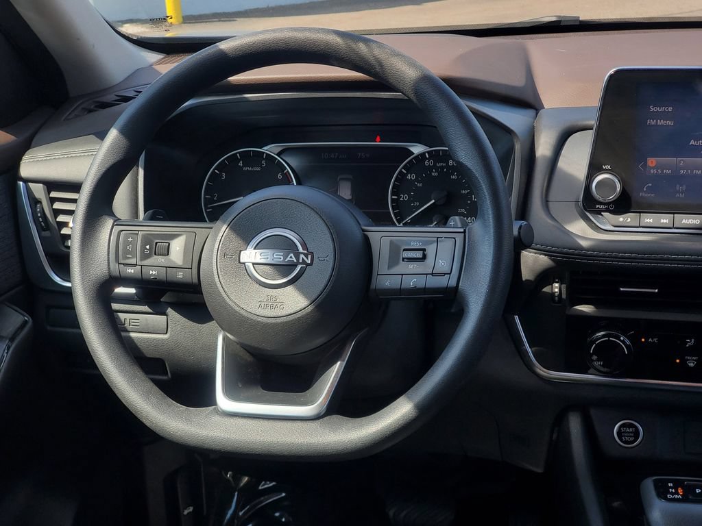 Used 2023 Nissan Rogue S AWD/4WD image 12