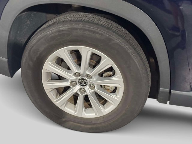 Used 2024 Toyota Grand Highlander AWD image 8