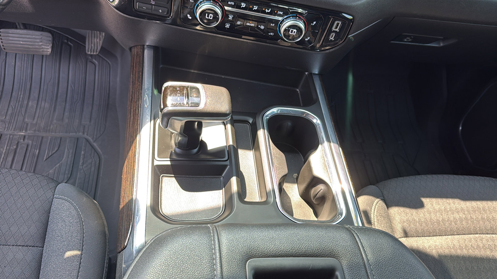 Used 2022 GMC Sierra 1500 Elevation w/ LPO, Elevation Black Package AWD/4WD image 23
