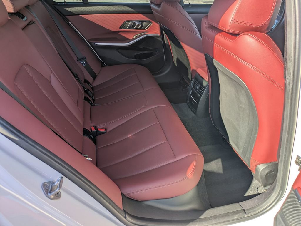 Used 2024 BMW 330i Sedan w/ M Sport Package image 29