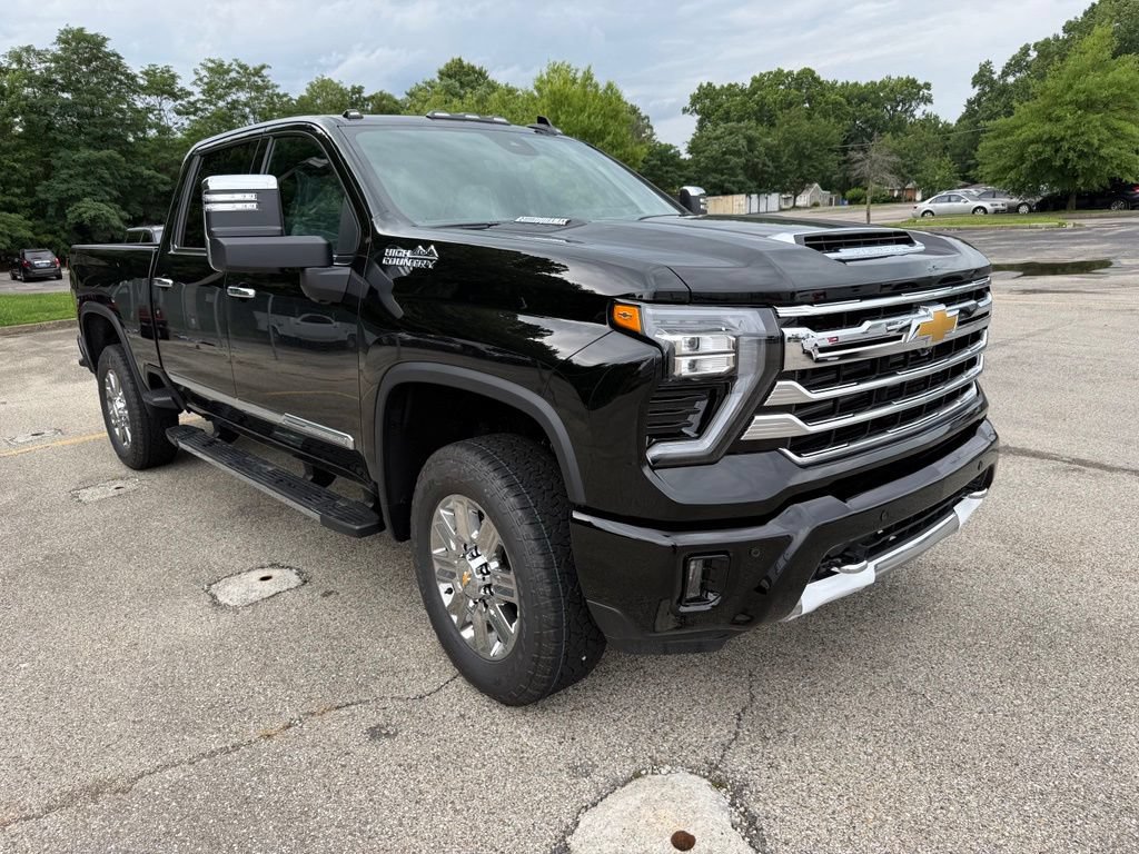 New 2026 Chevrolet Silverado 2500 High Country w/ Technology Package AWD/4WD image 3