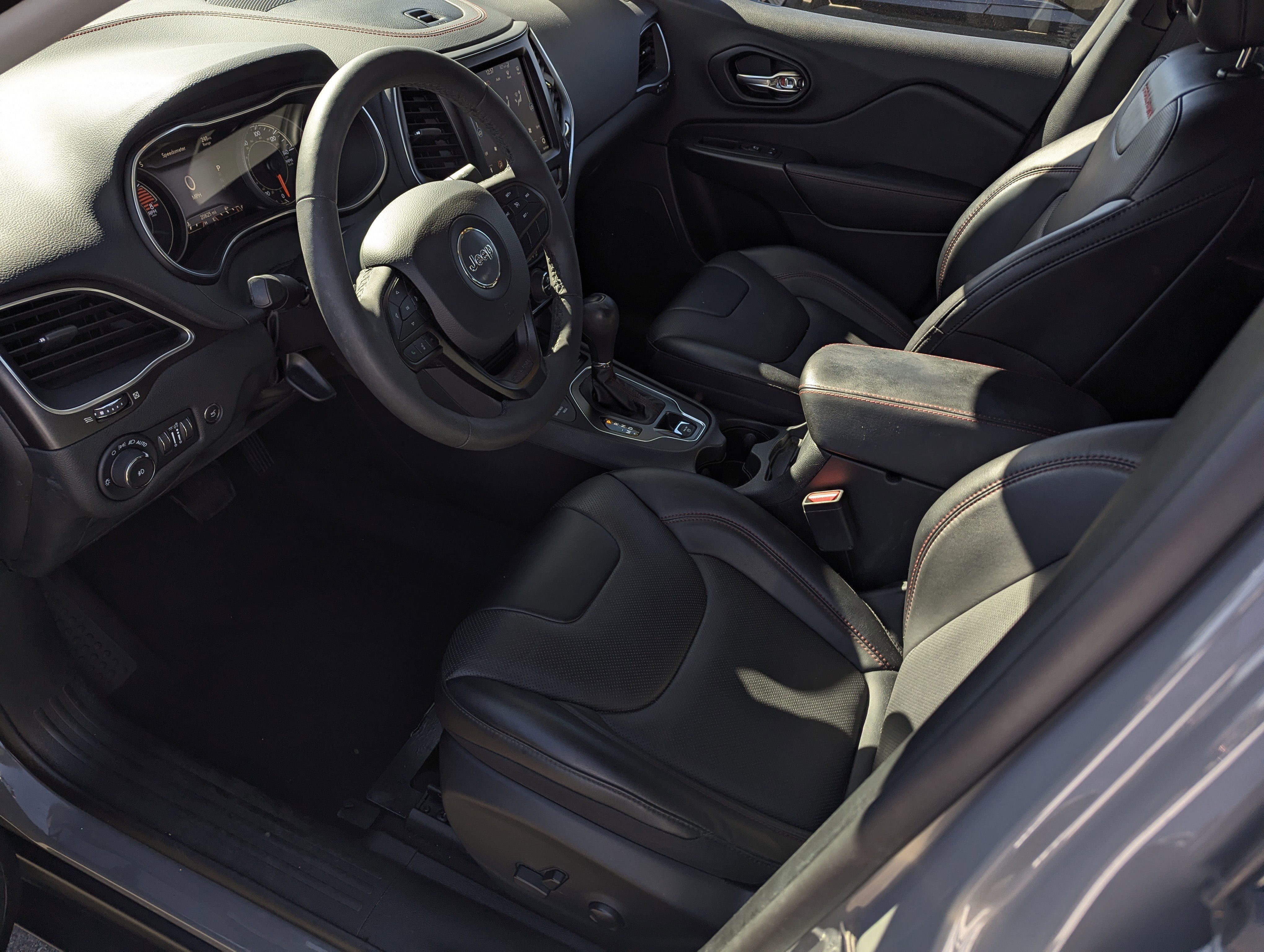 Used 2022 Jeep Cherokee Trailhawk w/ Sound & Nav Group image 9