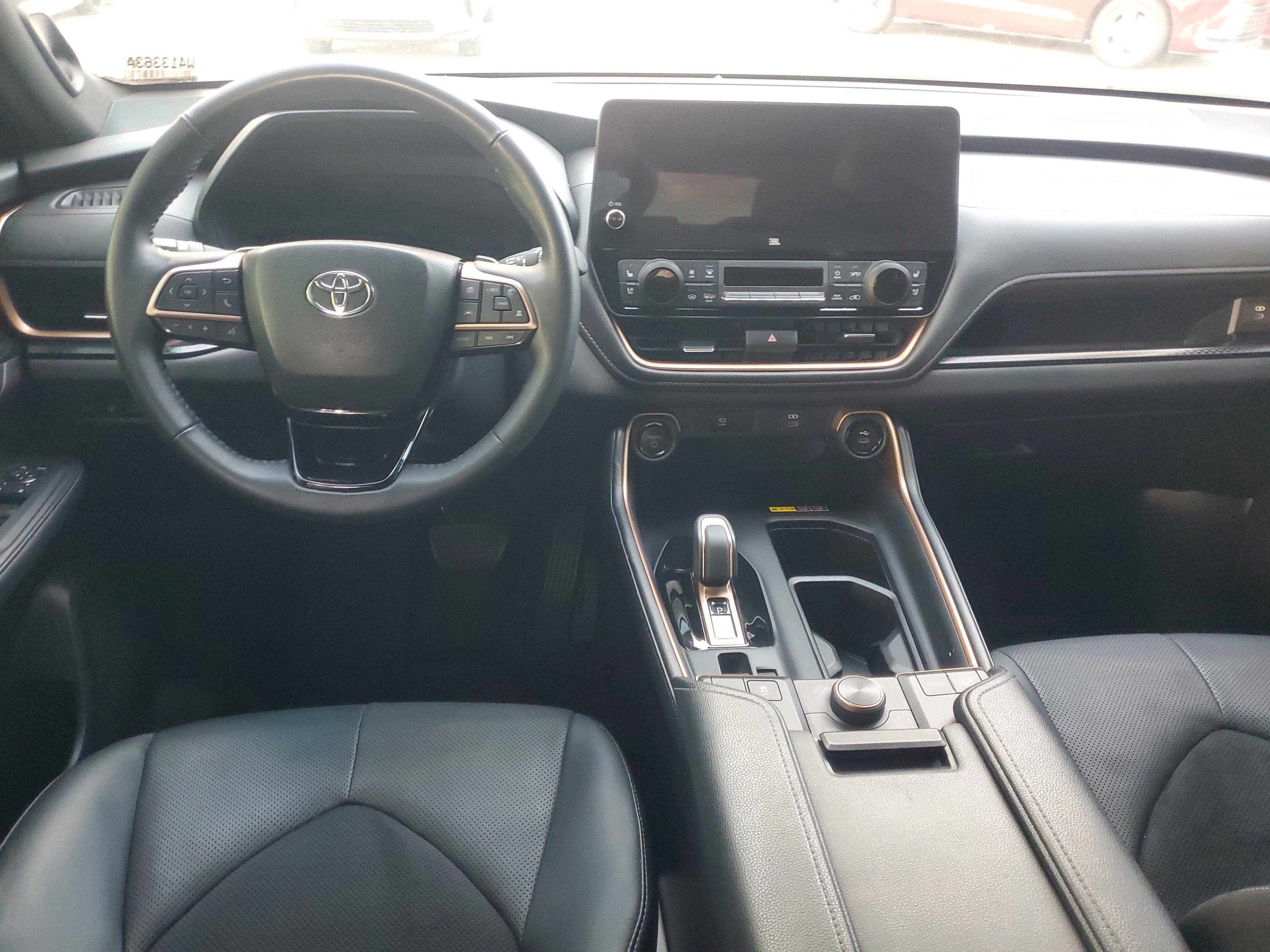 Used 2024 Toyota Grand Highlander AWD Hybrid image 8