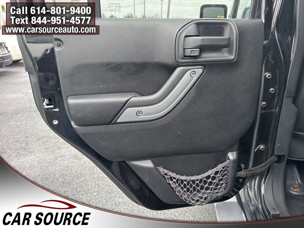 Used 2013 Jeep Wrangler Unlimited Sahara w/ Connectivity Group image 25