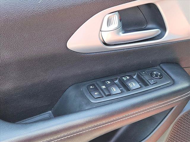 Used 2018 Chrysler Pacifica Touring Plus w/ S Appearance Package FWD image 11