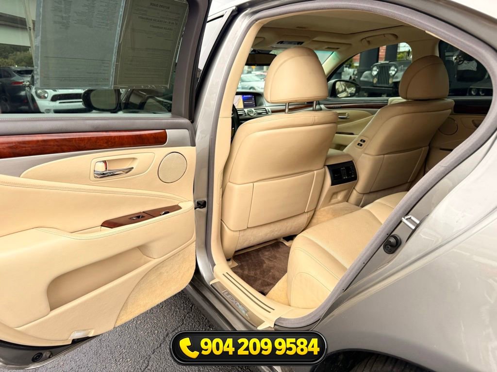 Used 2016 Lexus LS 460 w/ Comfort Package RWD image 23