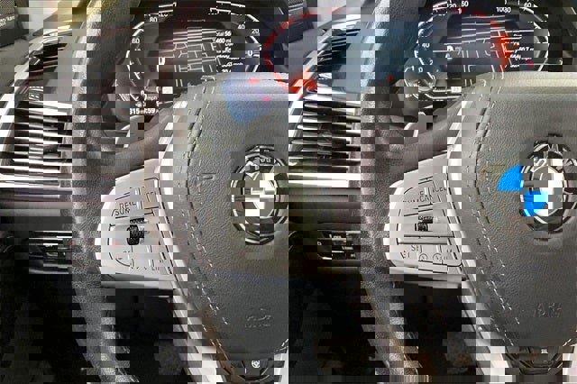 Used 2021 BMW X7 xDrive40i w/ Executive Package image 23