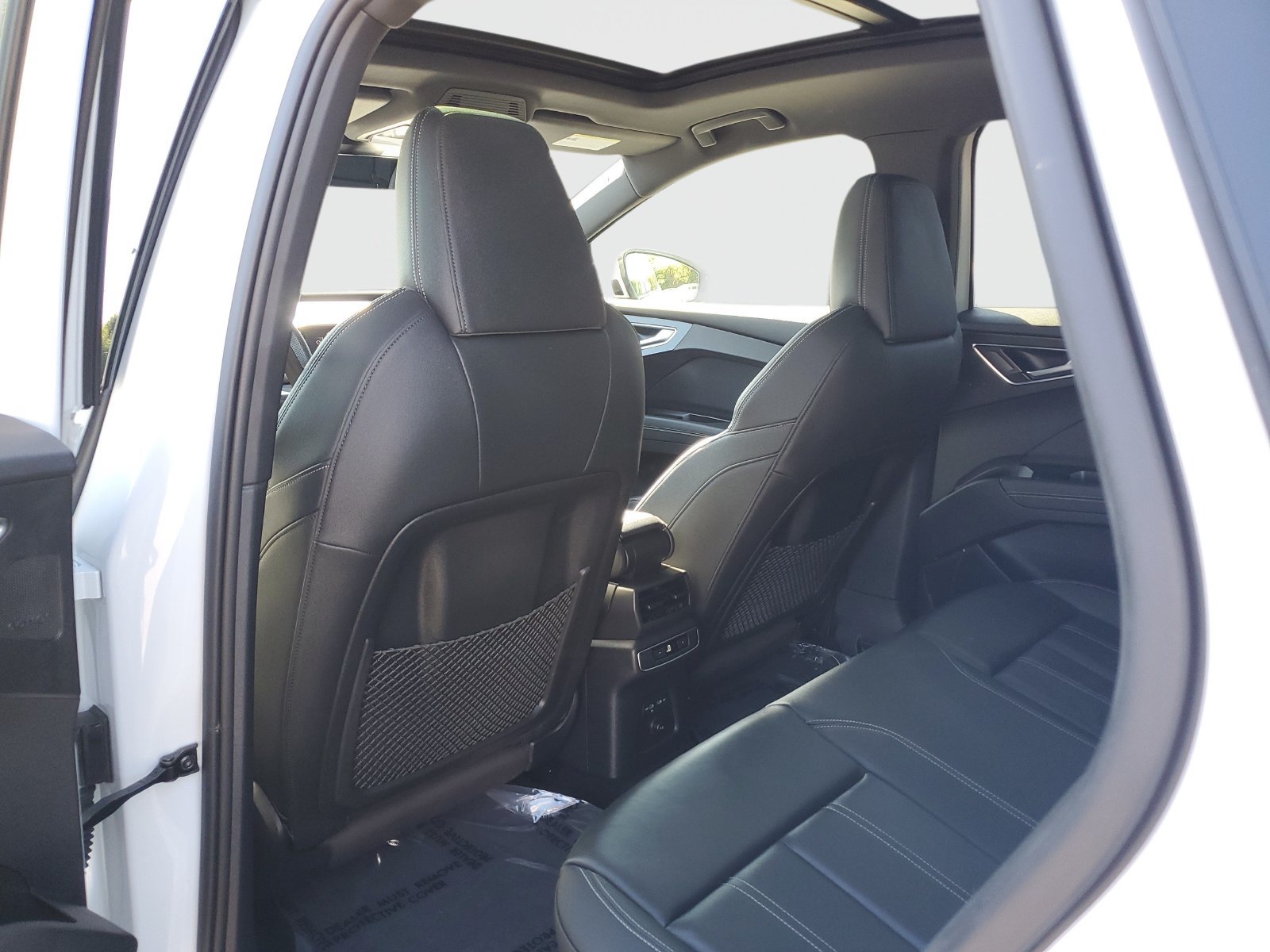 Used 2024 Audi Q4 e-tron Premium Plus w/ Premium Plus AWD/4WD image 14