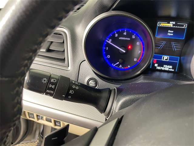 Used 2018 Subaru Outback 2.5i Premium image 12