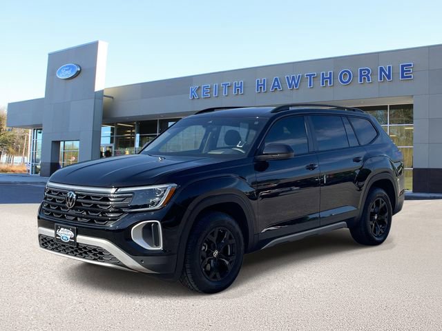 Used 2024 Volkswagen Atlas Peak Edition SEL AWD/4WD image 3