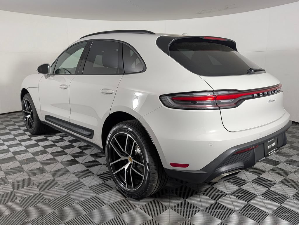 New 2026 Porsche Macan AWD/4WD image 3