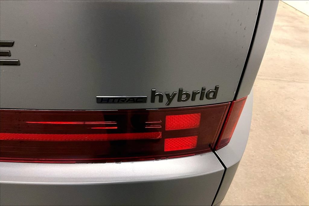 Used 2025 Hyundai Santa Fe Calligraphy AWD/4WD image 24