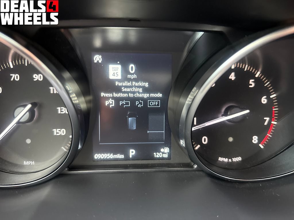 Used 2019 Land Rover Range Rover Evoque HSE AWD/4WD image 36